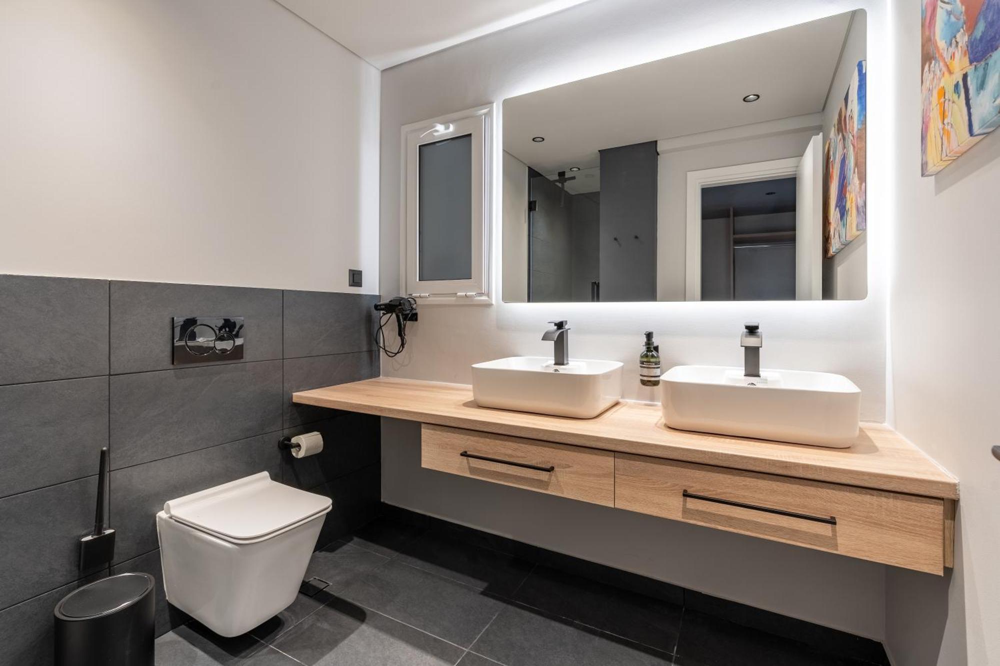 Athena Blue Lux Apartments 2Br 2Ba With City Skyline View, Near Kolonaki Атина Екстериор снимка