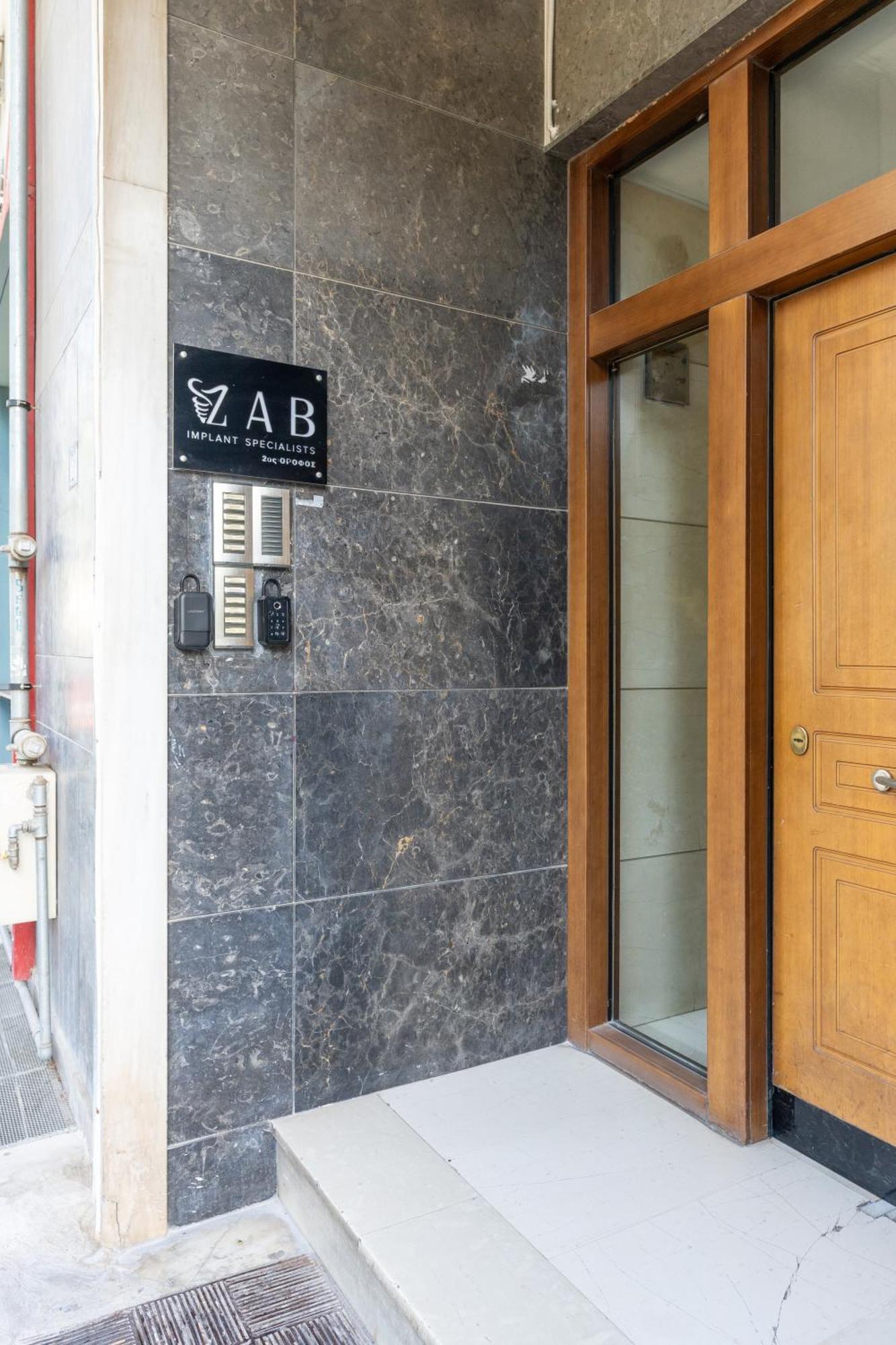 Athena Blue Lux Apartments 2Br 2Ba With City Skyline View, Near Kolonaki Атина Екстериор снимка
